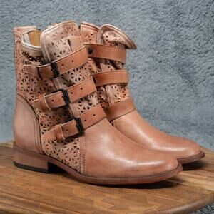 Sbicca Women's Annex Bootie in Light Brown/Peach Size 7 US